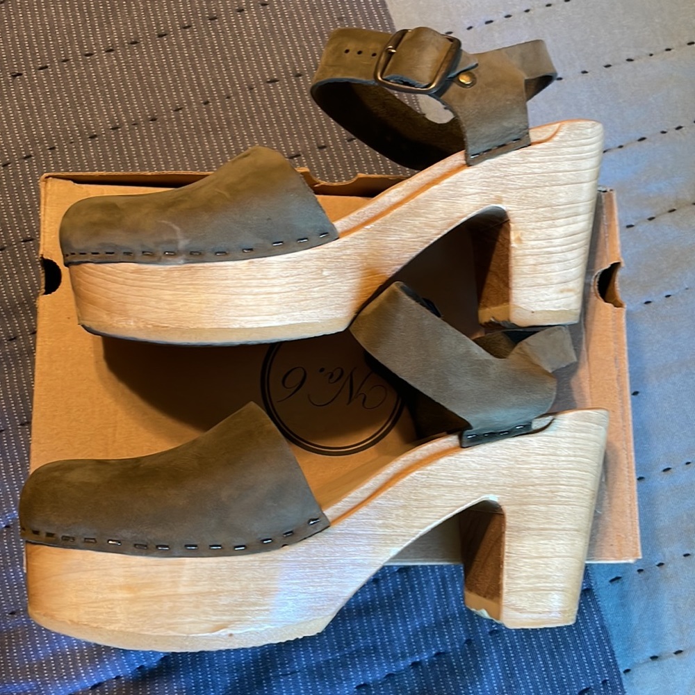 No. 6 Jane Platform Clogs in Storm Nubuck